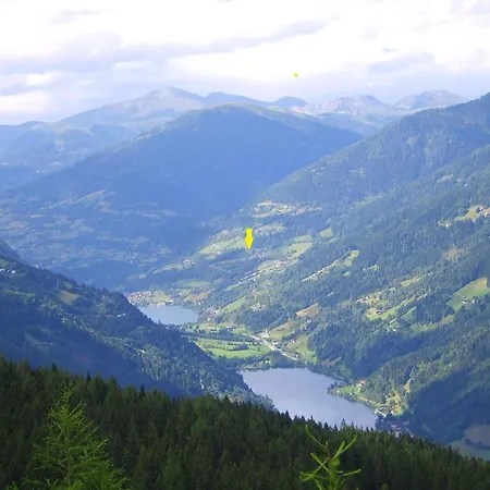 Ruhige In Feld Am Feld am See